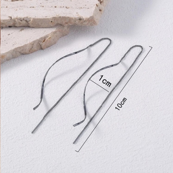 🖤🖤NEW🖤🖤CASUAL!! Threaded Spiral Earrings in BLACK 🖤🖤 - Picture 5 of 16